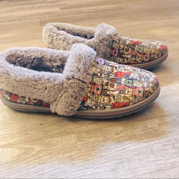 Bobs Dog Slippers - Picture 3 of 3